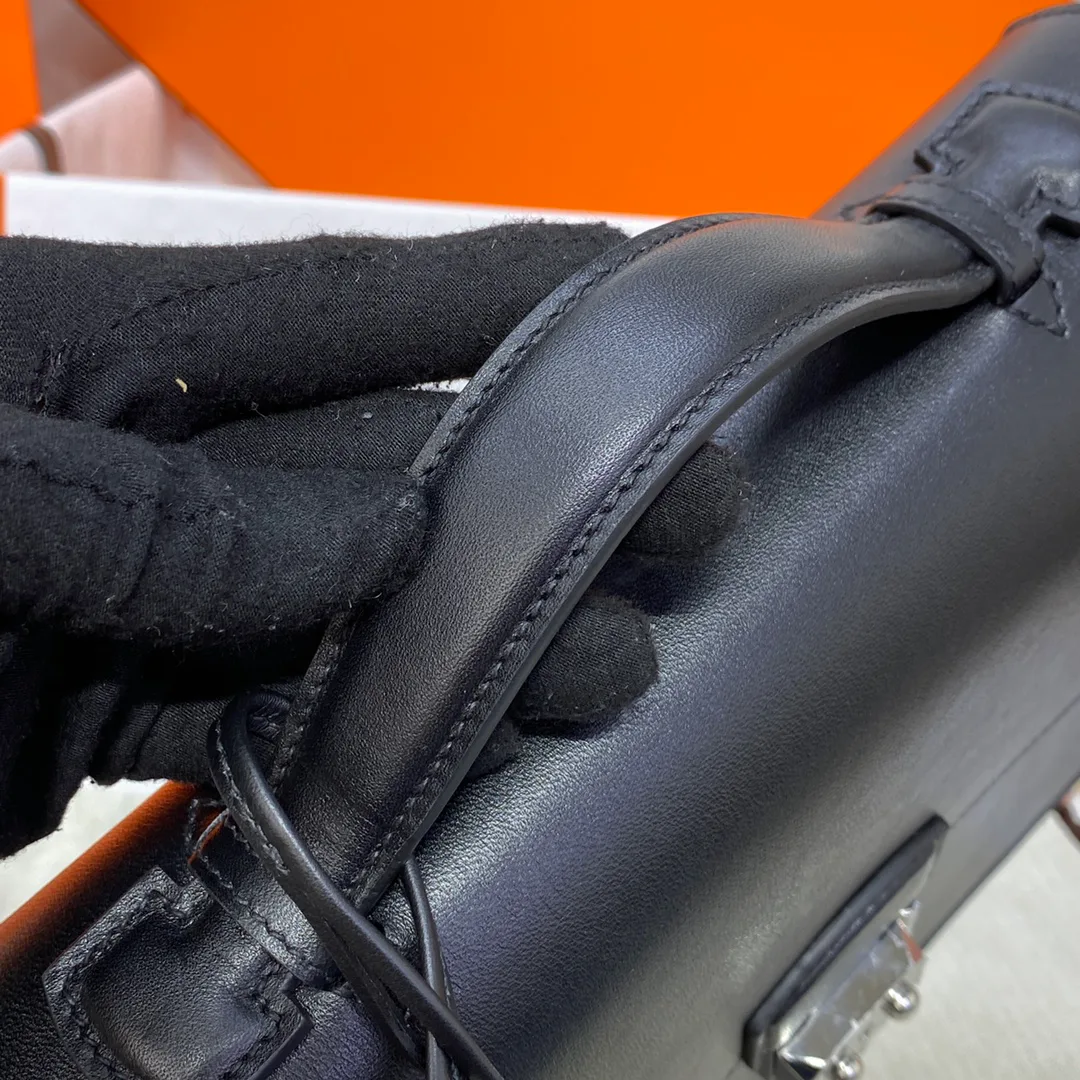 Women's Classic Handbags HERMES 18494613