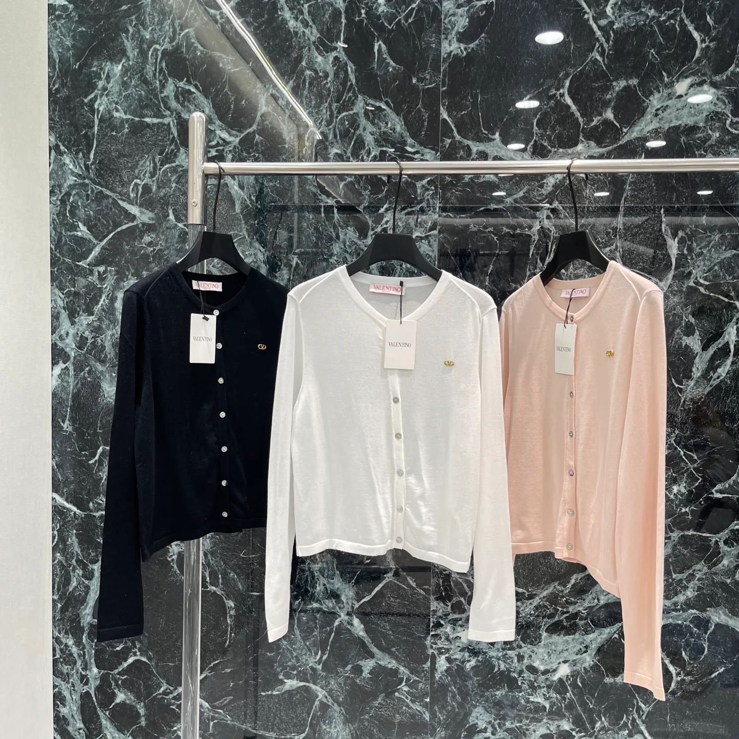 Women's Jumpers And Sweaters VALENTINO 17030238