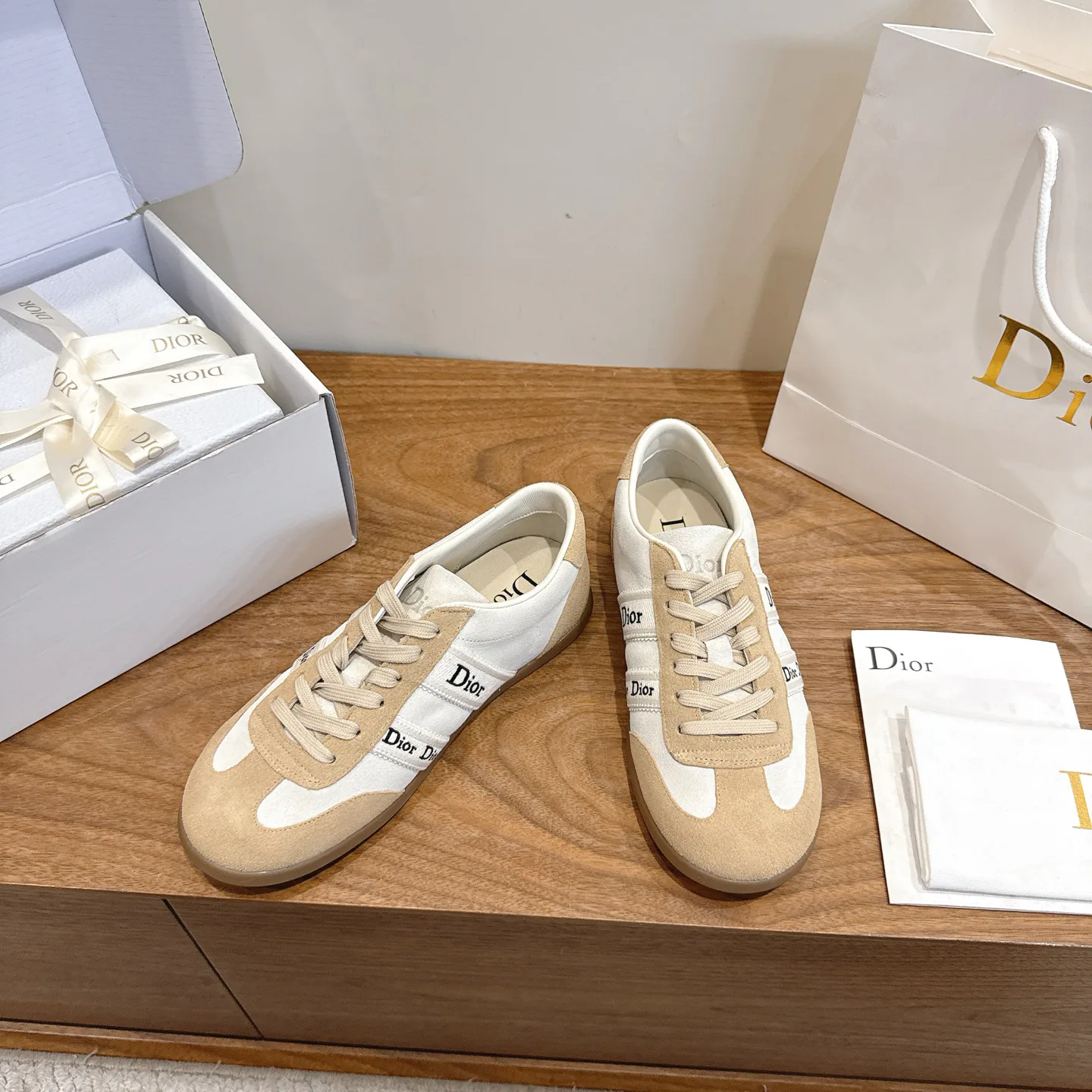 Women's Sneakers CHRISTIAN DIOR 17467318