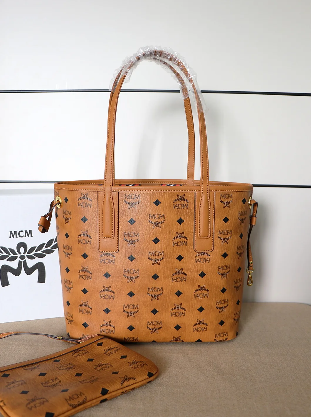 Women's Classic Handbags MCM 18223305