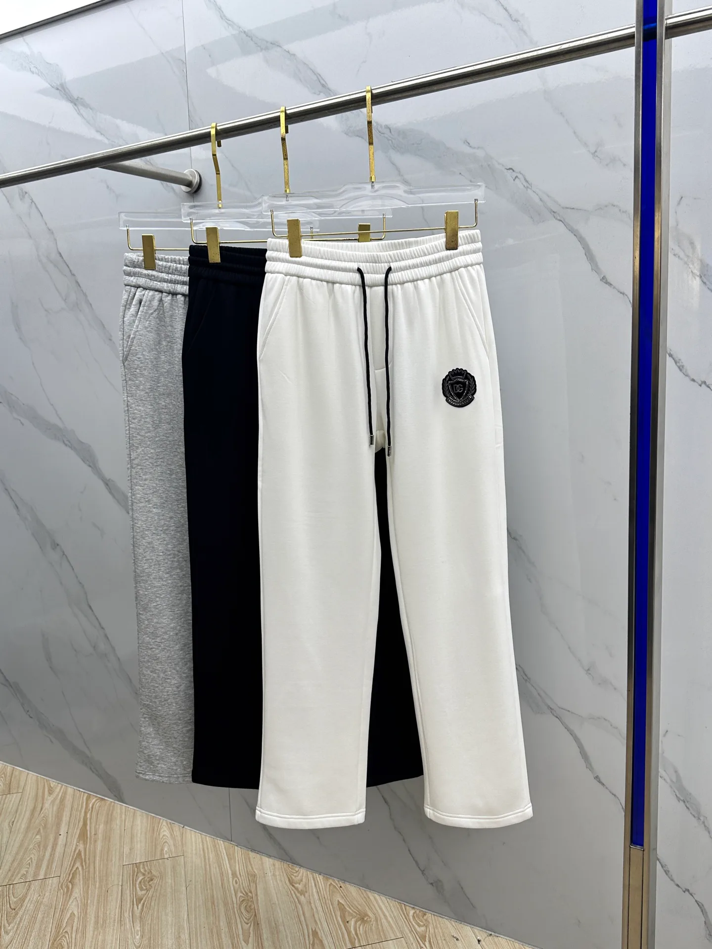 Men's Trousers DOLCE & GABBANA 18246668