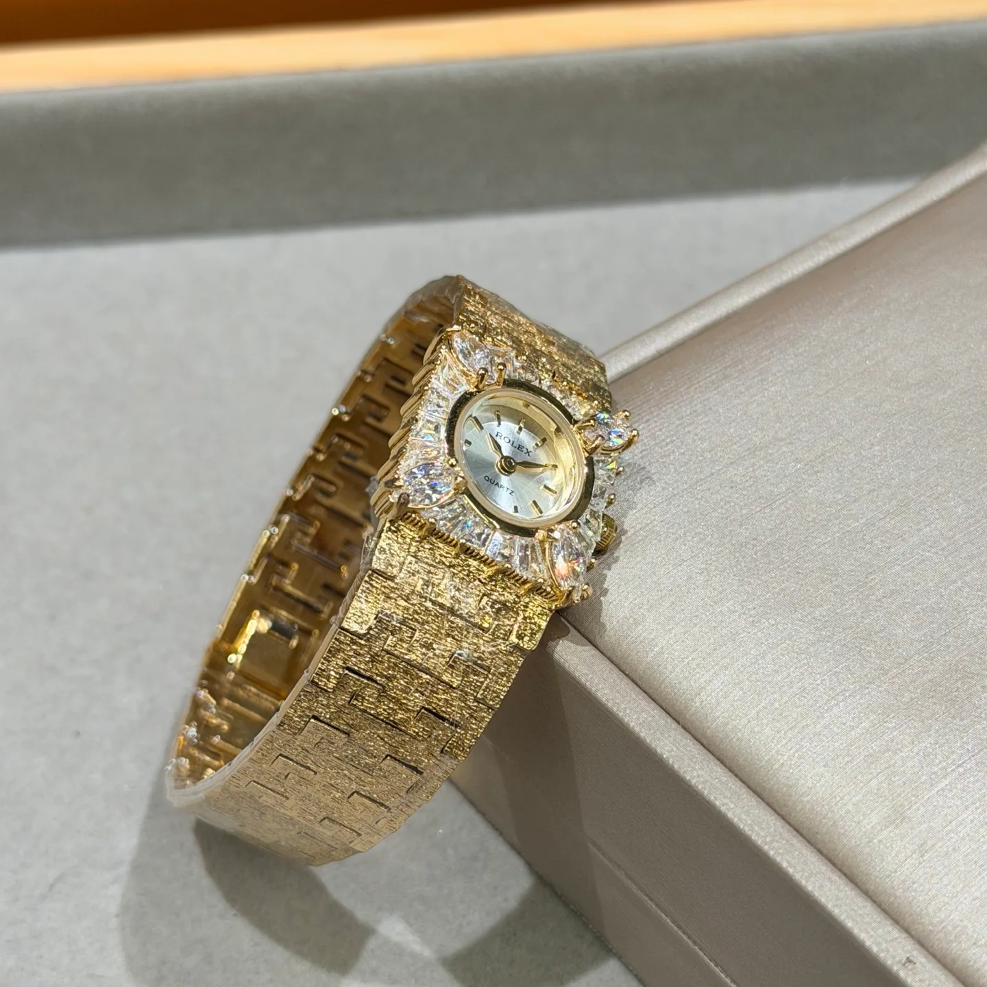 Women's Watches ROLEX 17843054