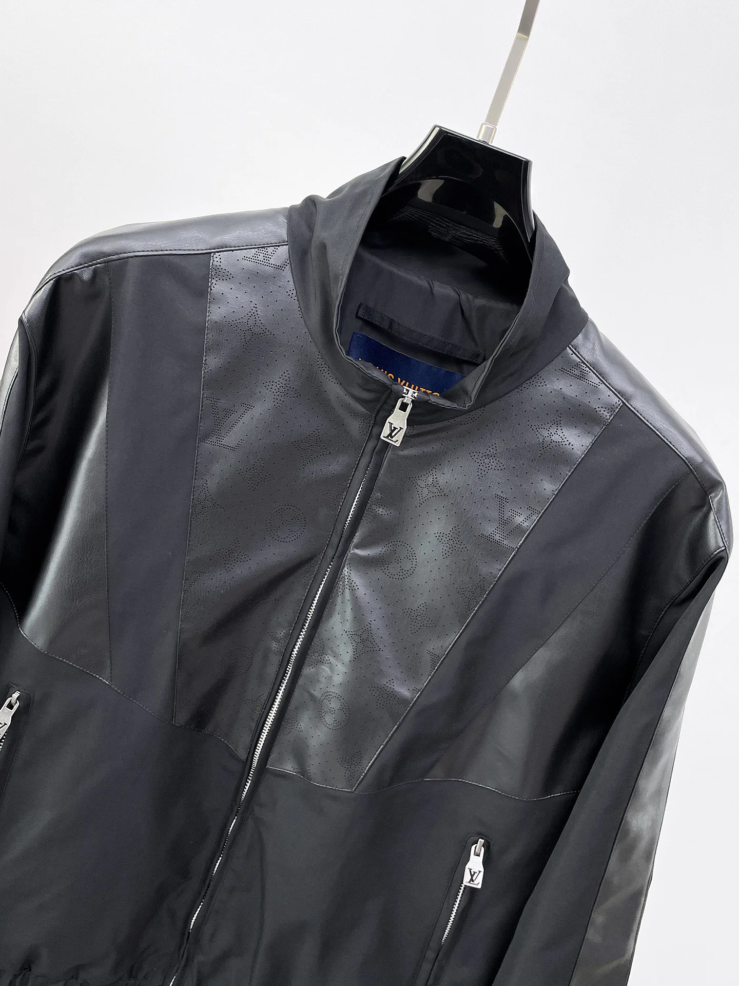 Куртки И Пуховики Мужские Louis Vuitton 18614690