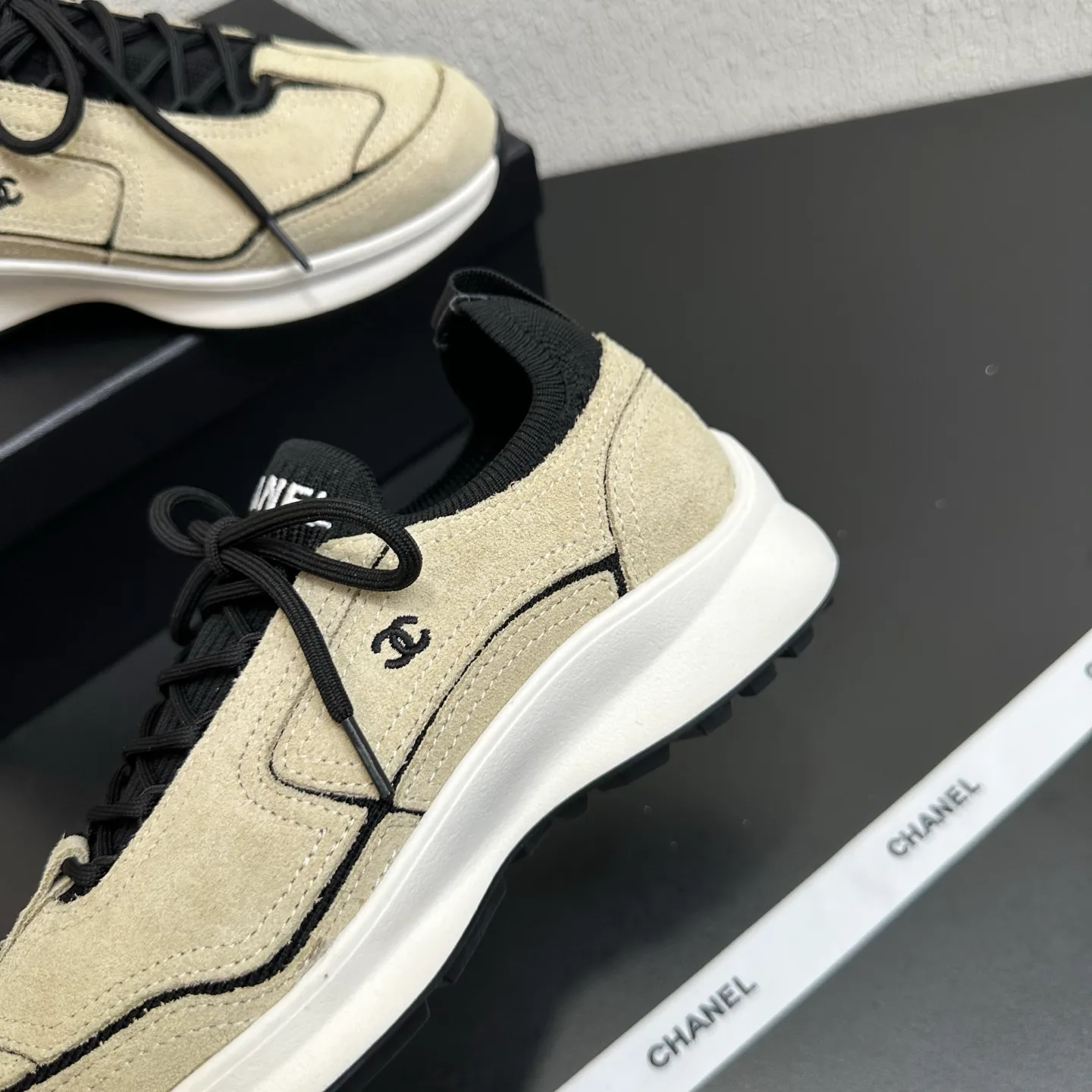Women's Sneakers CHANEL 17934449