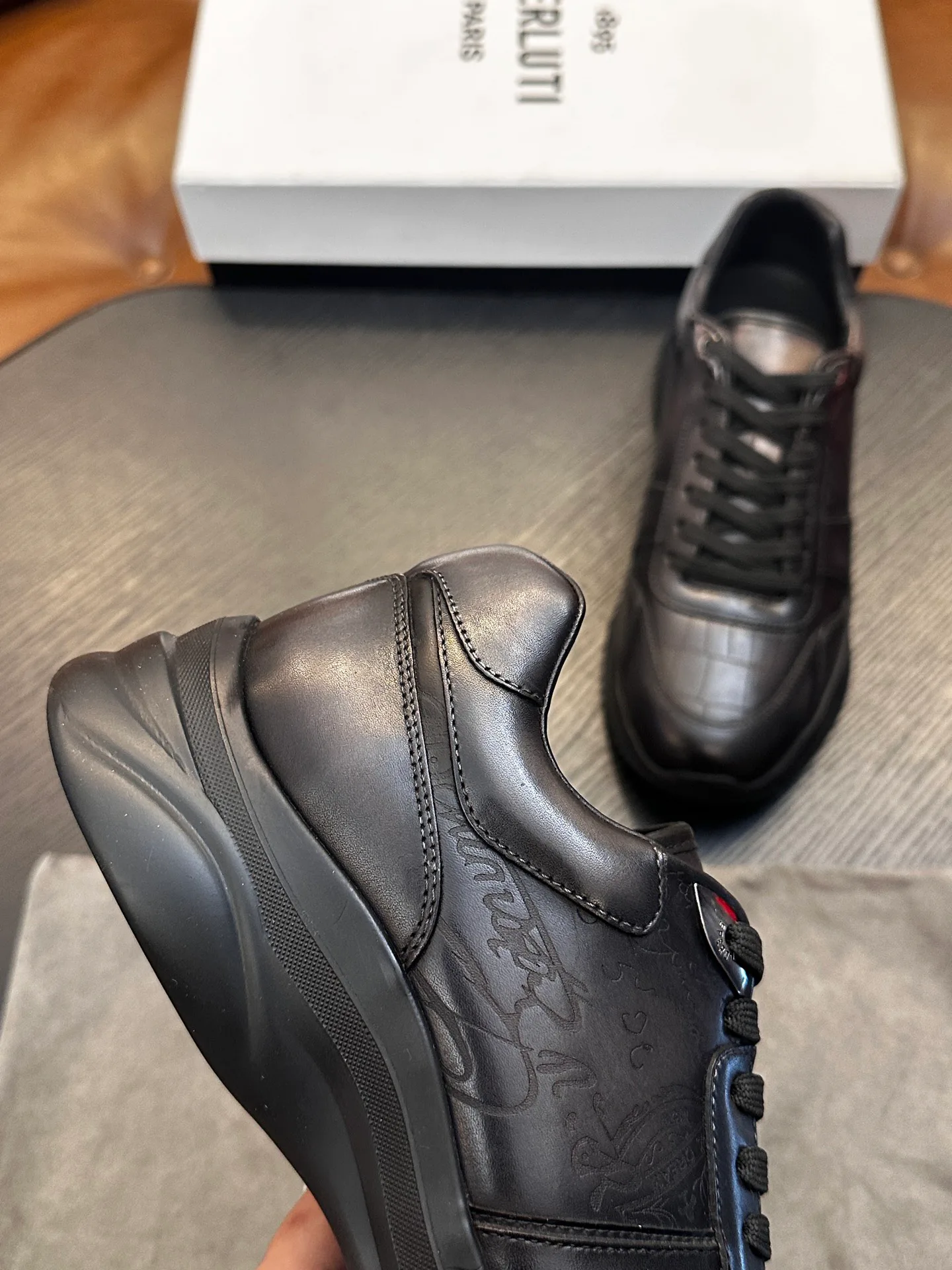 Men's Sneakers BERLUTI 18452736