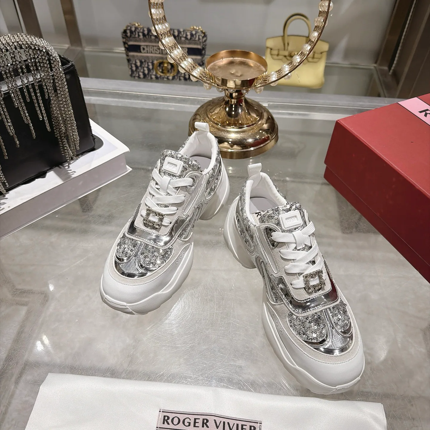 Women's Sneakers ROGER VIVIER 18366856
