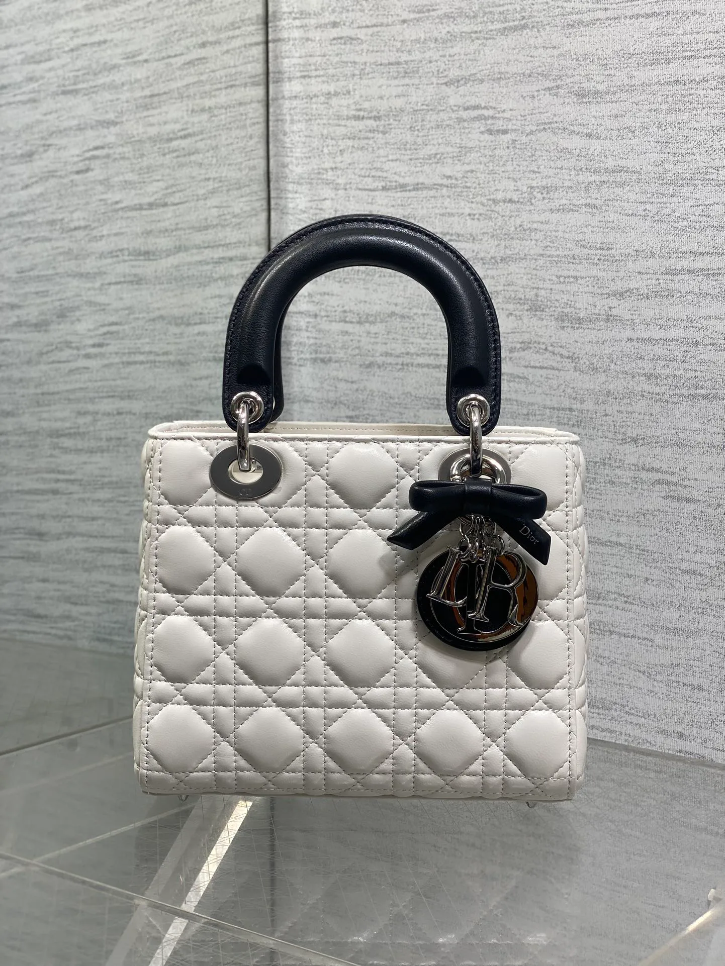 Women's Classic Handbags CHRISTIAN DIOR 17795011