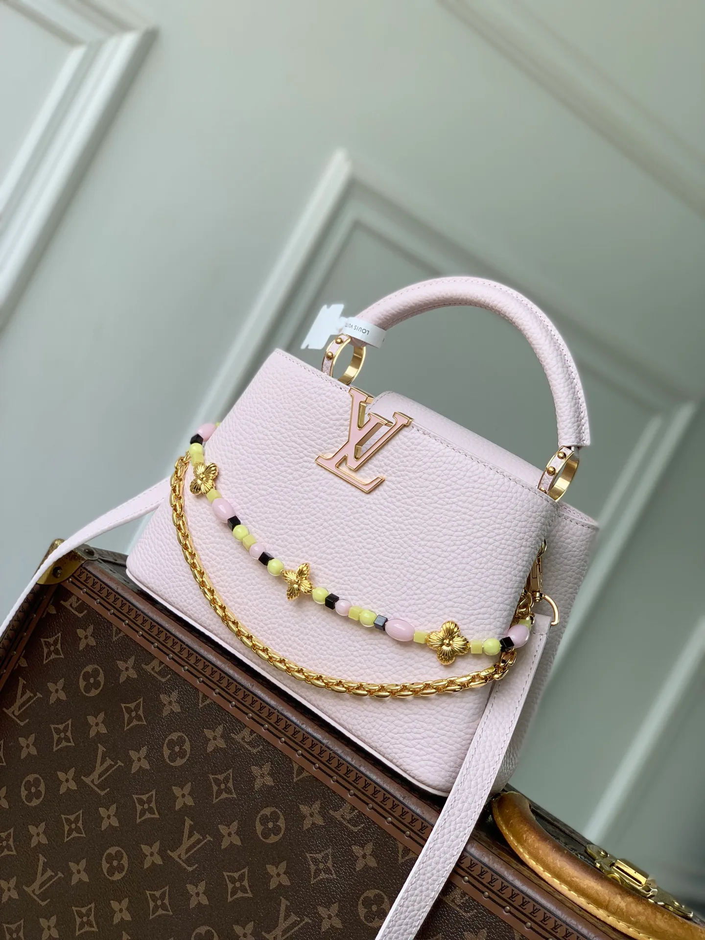 Women's Classic Handbags LOUIS VUITTON 18147529