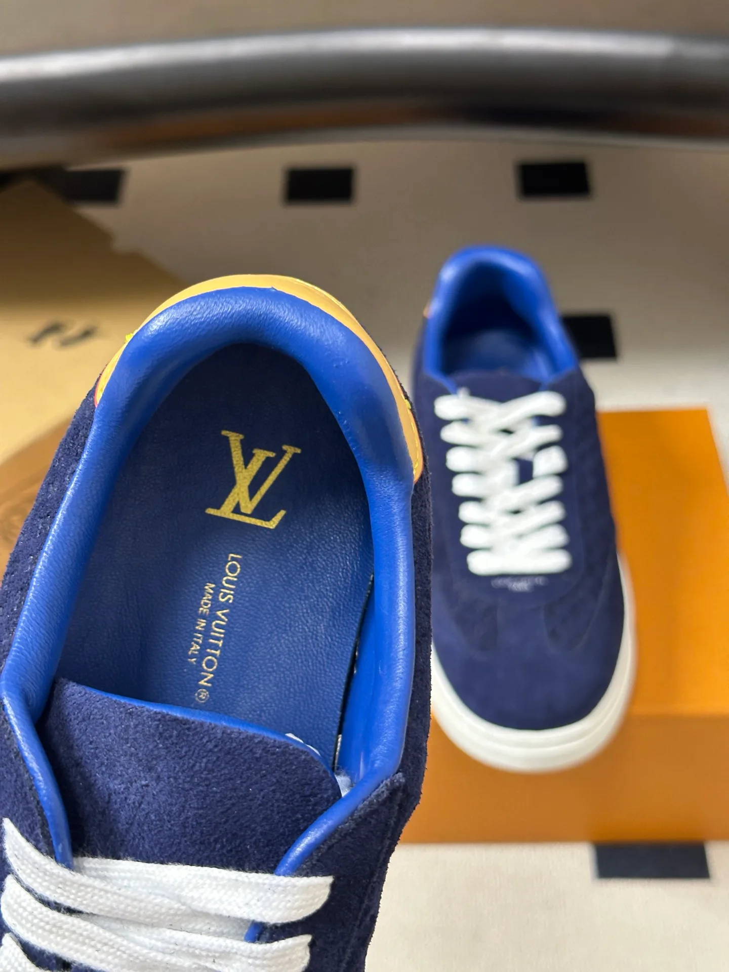 Men's Sneakers LOUIS VUITTON 18340909