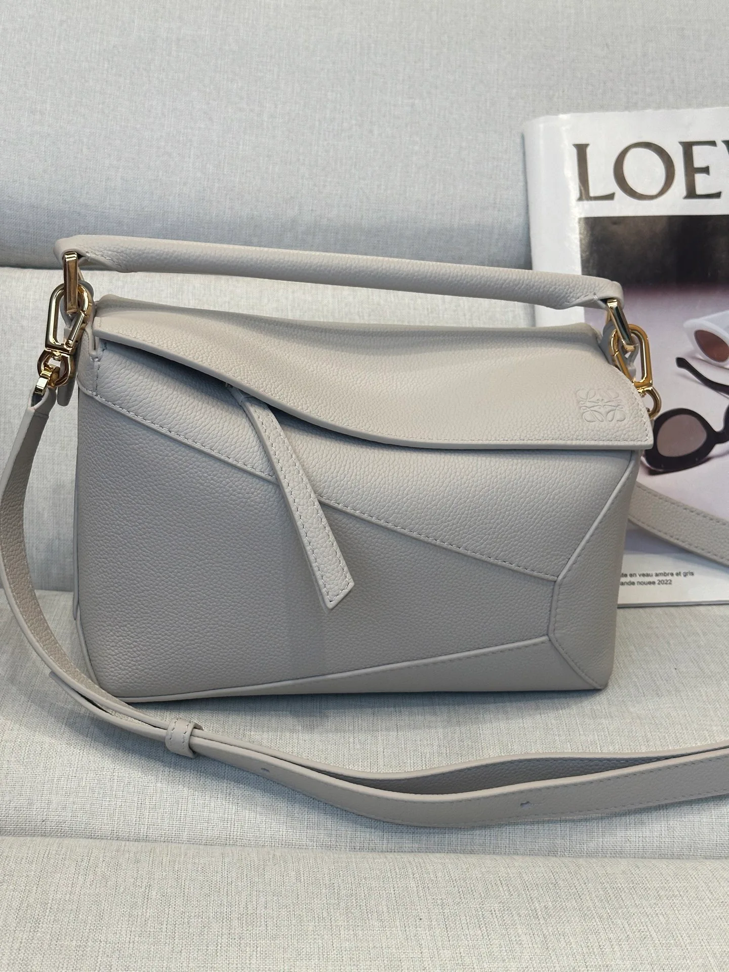 Women's Classic Handbags LOEWE 17839558