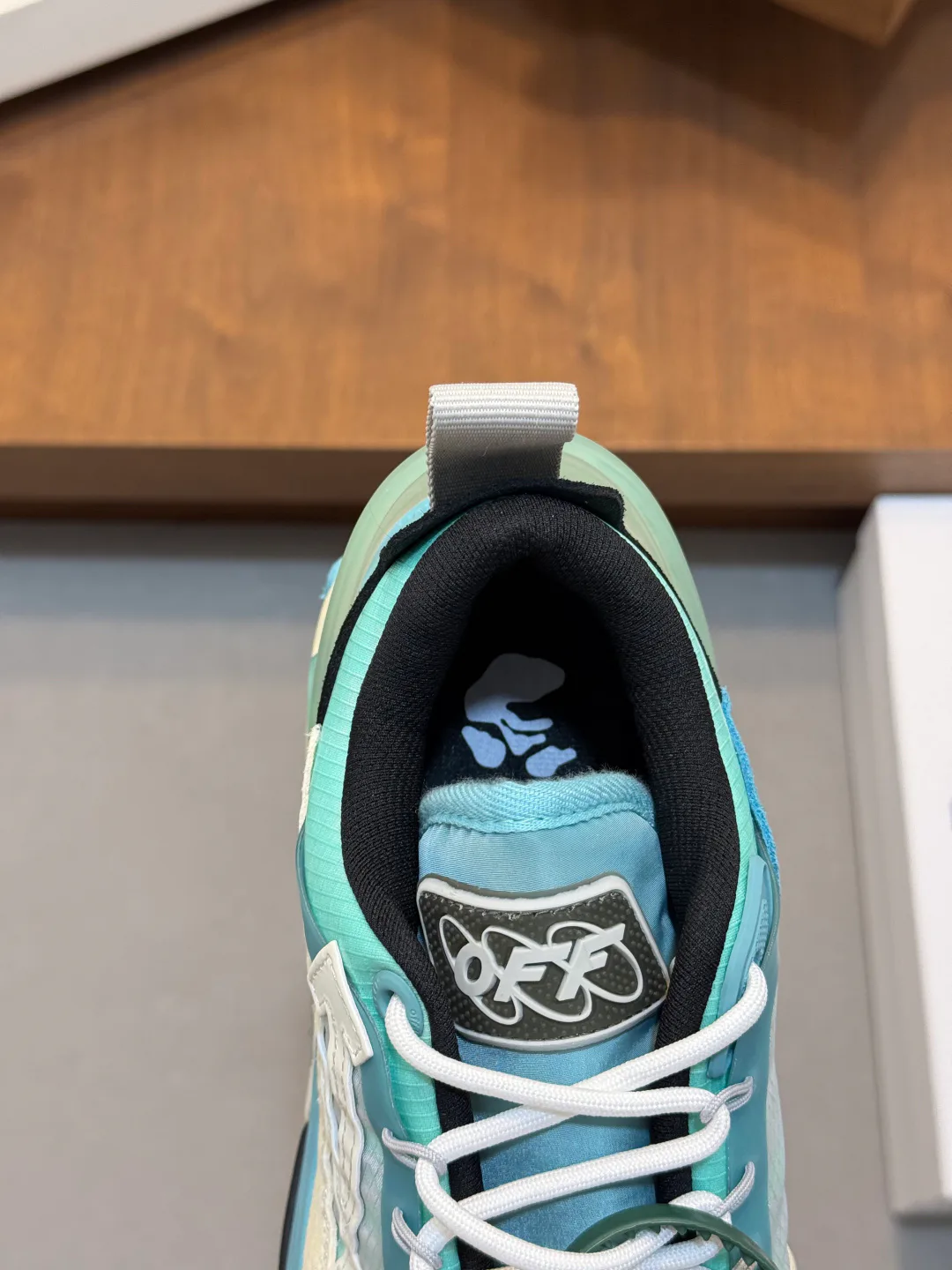 Women's Sneakers OFF-WHITE 17908771