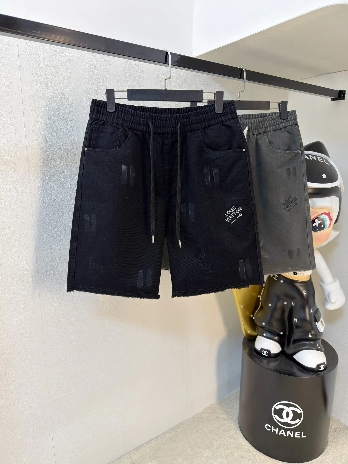 Men's Shorts LOUIS VUITTON 18296360