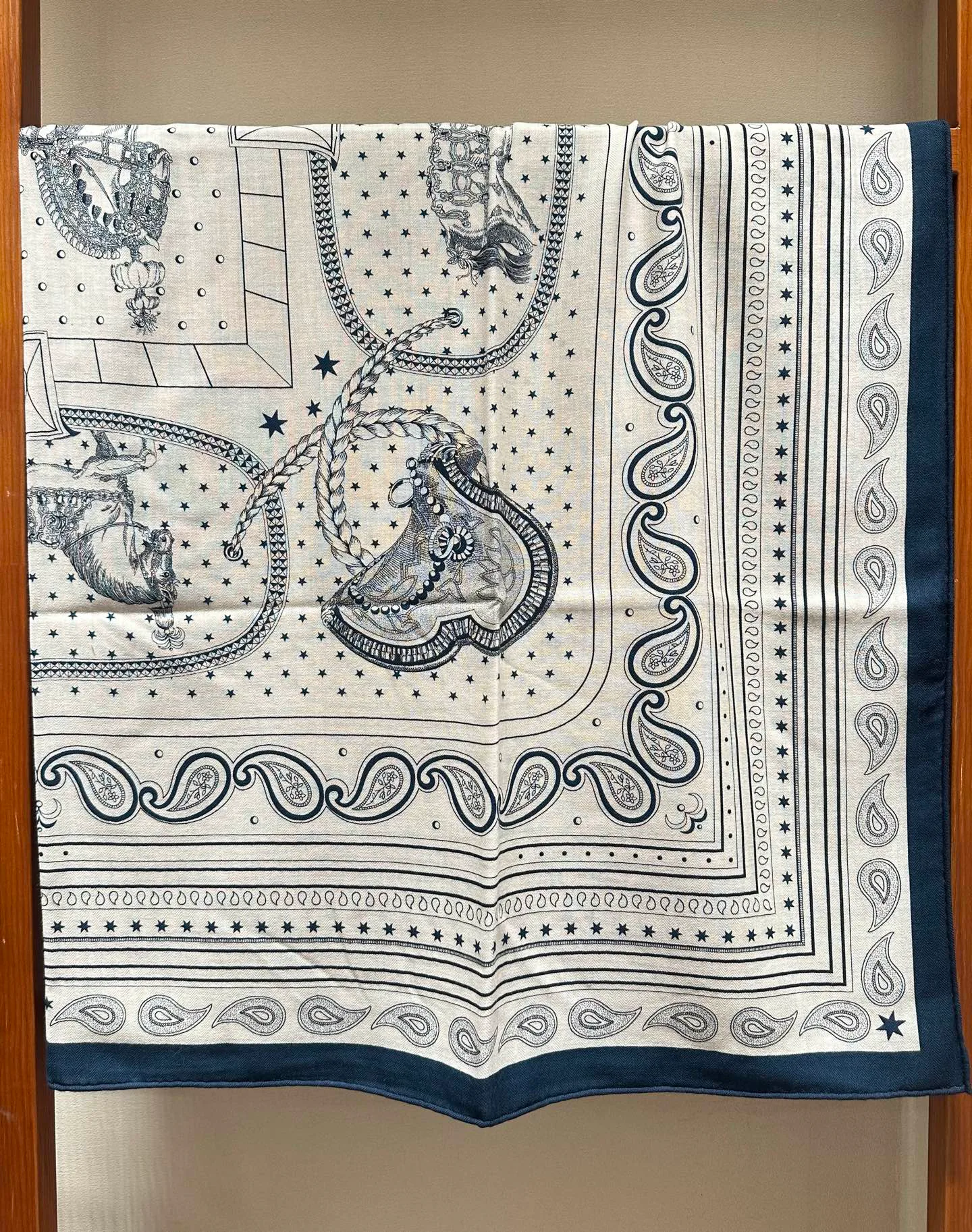 Silk Scarves HERMES 17991182