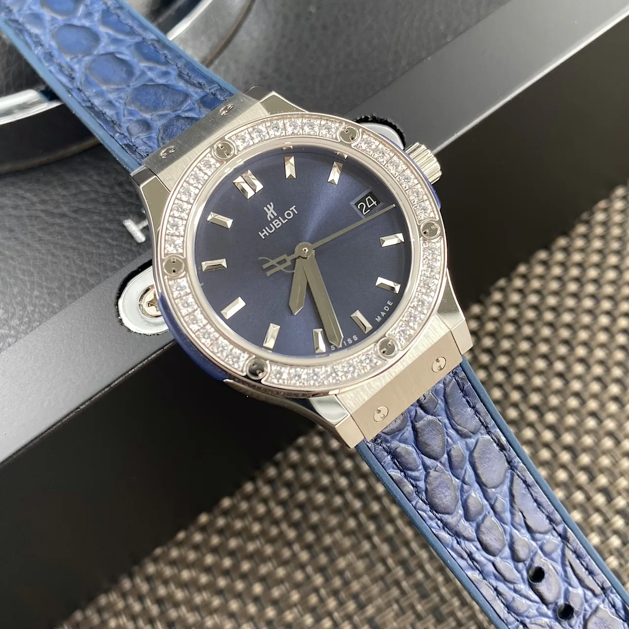 Women's Watches HUBLOT 17638285