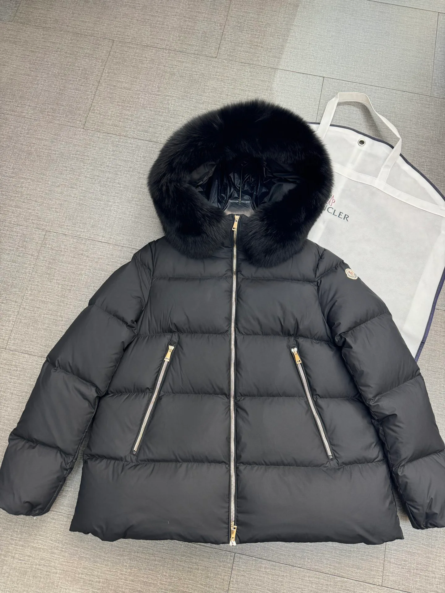 Women's Jackets And Down Jackets MONCLER 18130015