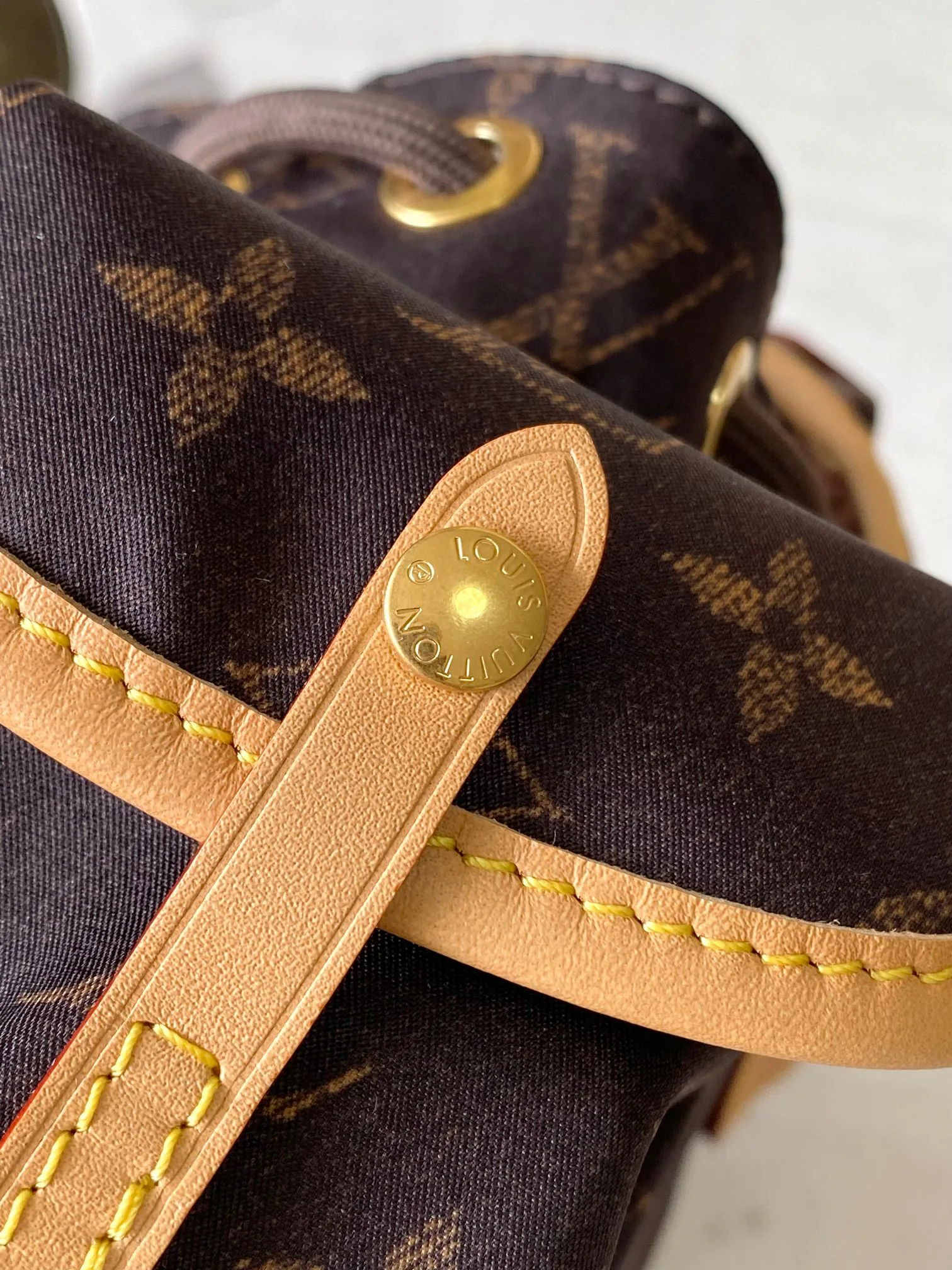 Women's Classic Handbags LOUIS VUITTON 17906939