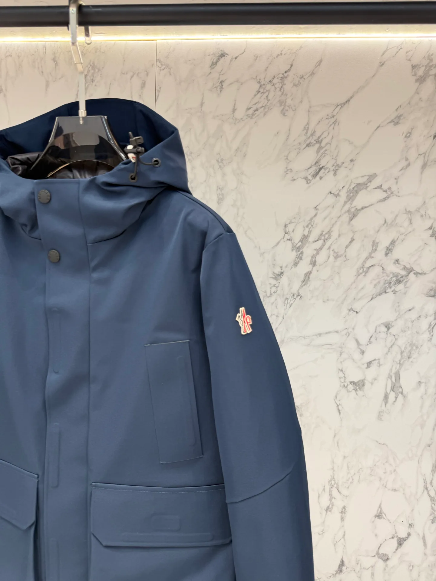 Men's Jackets And Down Jackets MONCLER 18480895
