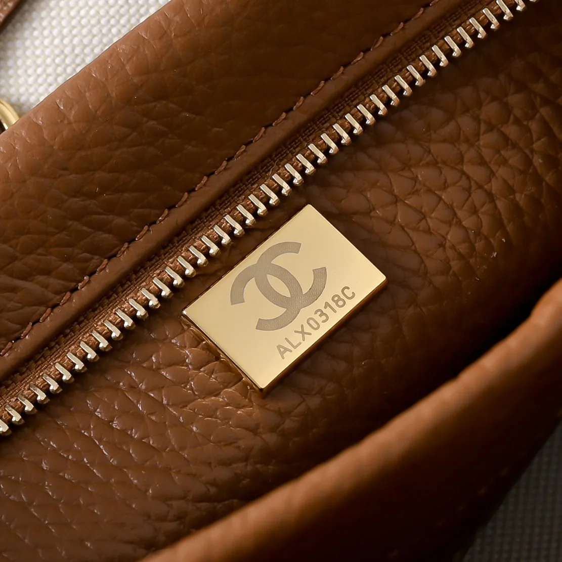 Women's Classic Handbags CHANEL 18147811