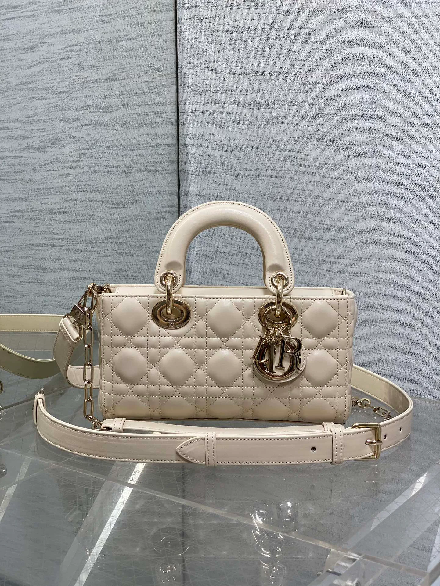 Women's Classic Handbags CHRISTIAN DIOR 17770373