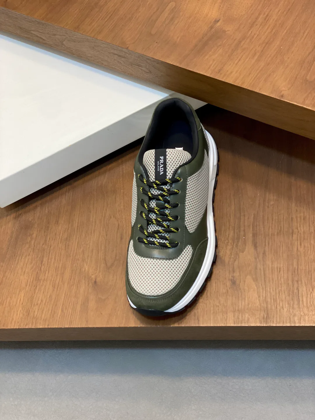 Men's Sneakers PRADA 18079029
