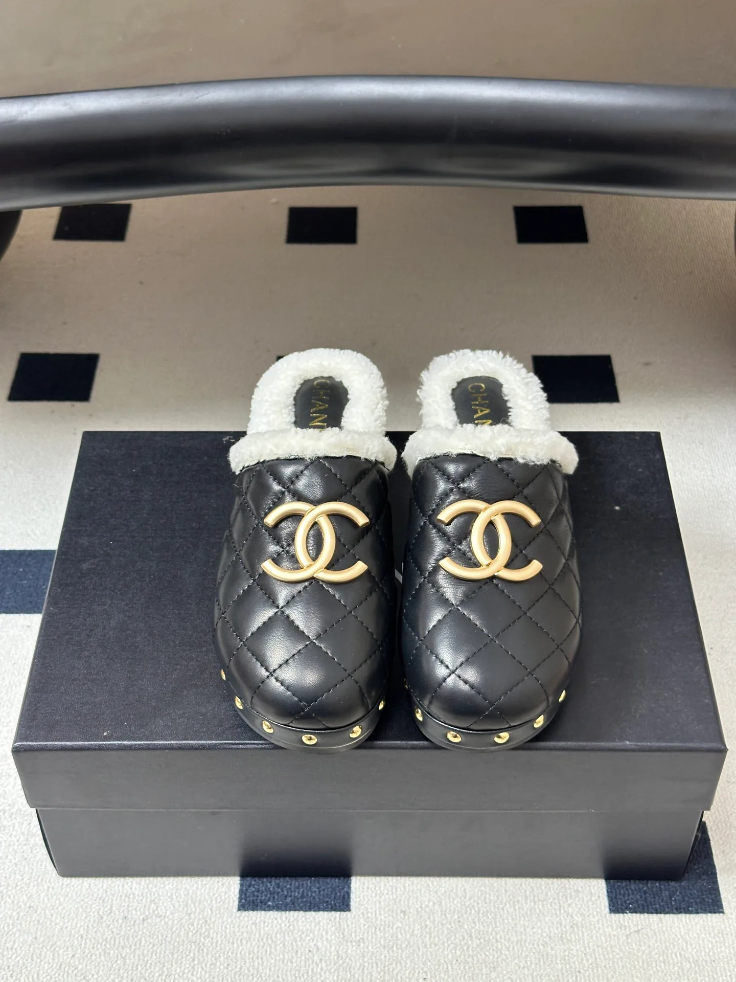 Women's Mules And Clogs CHANEL 18492602
