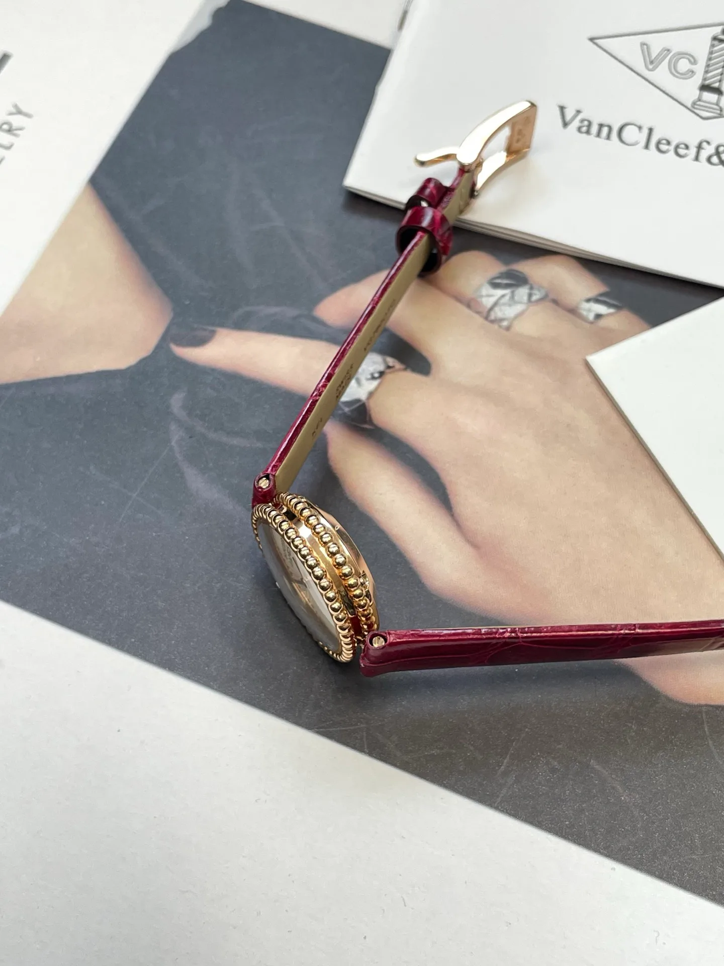 Women's Watches VAN CLEEF & ARPELS 17336729