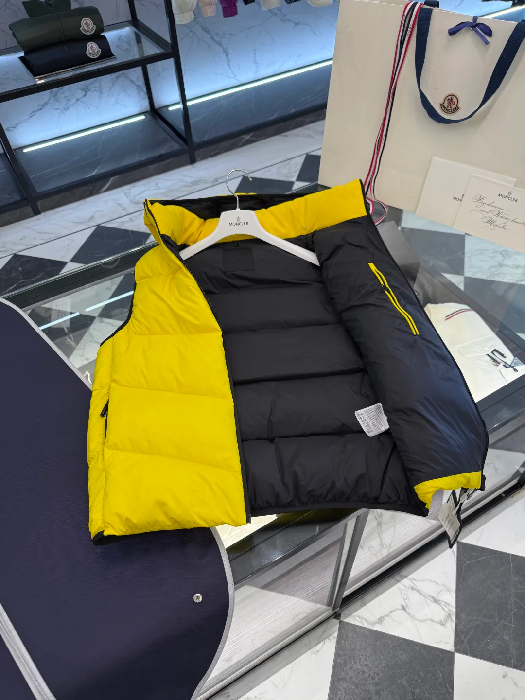 Men's Vests MONCLER 18007721