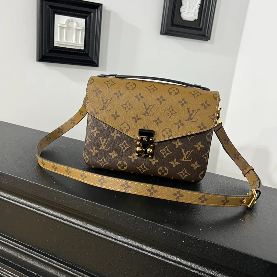 Сумки На Ремне Женские Louis Vuitton 18627727