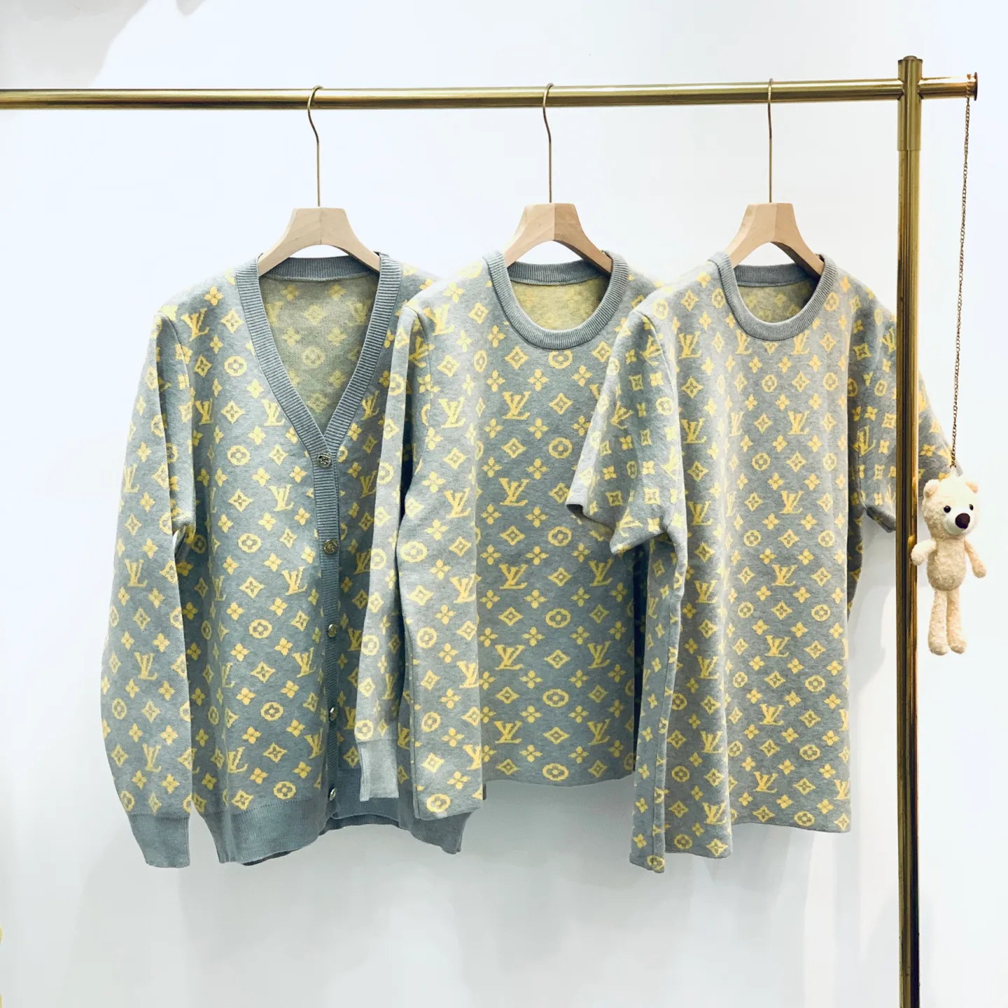 Women's Jumpers And Sweaters LOUIS VUITTON 18263512
