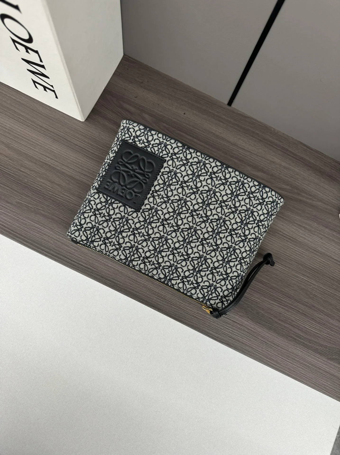 Women's Clutches LOEWE 18116452