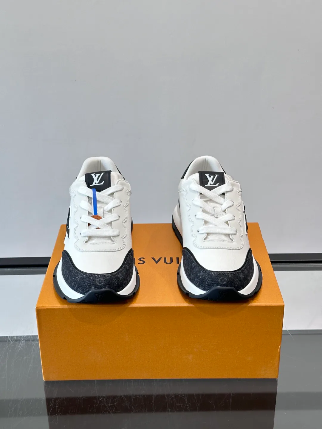 Men's Sneakers LOUIS VUITTON 17897373