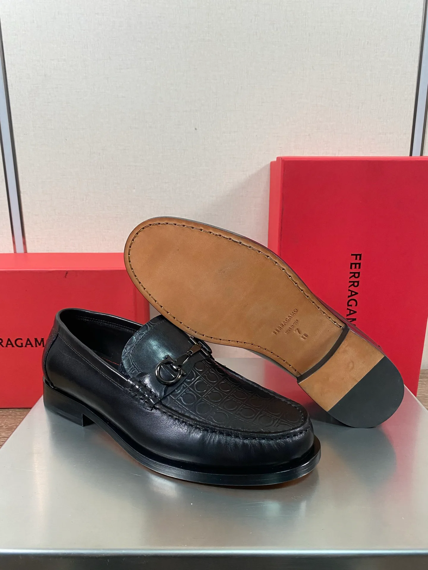Men's Loafers And Dress Shoes SALVATORE FERRAGAMO 18078705