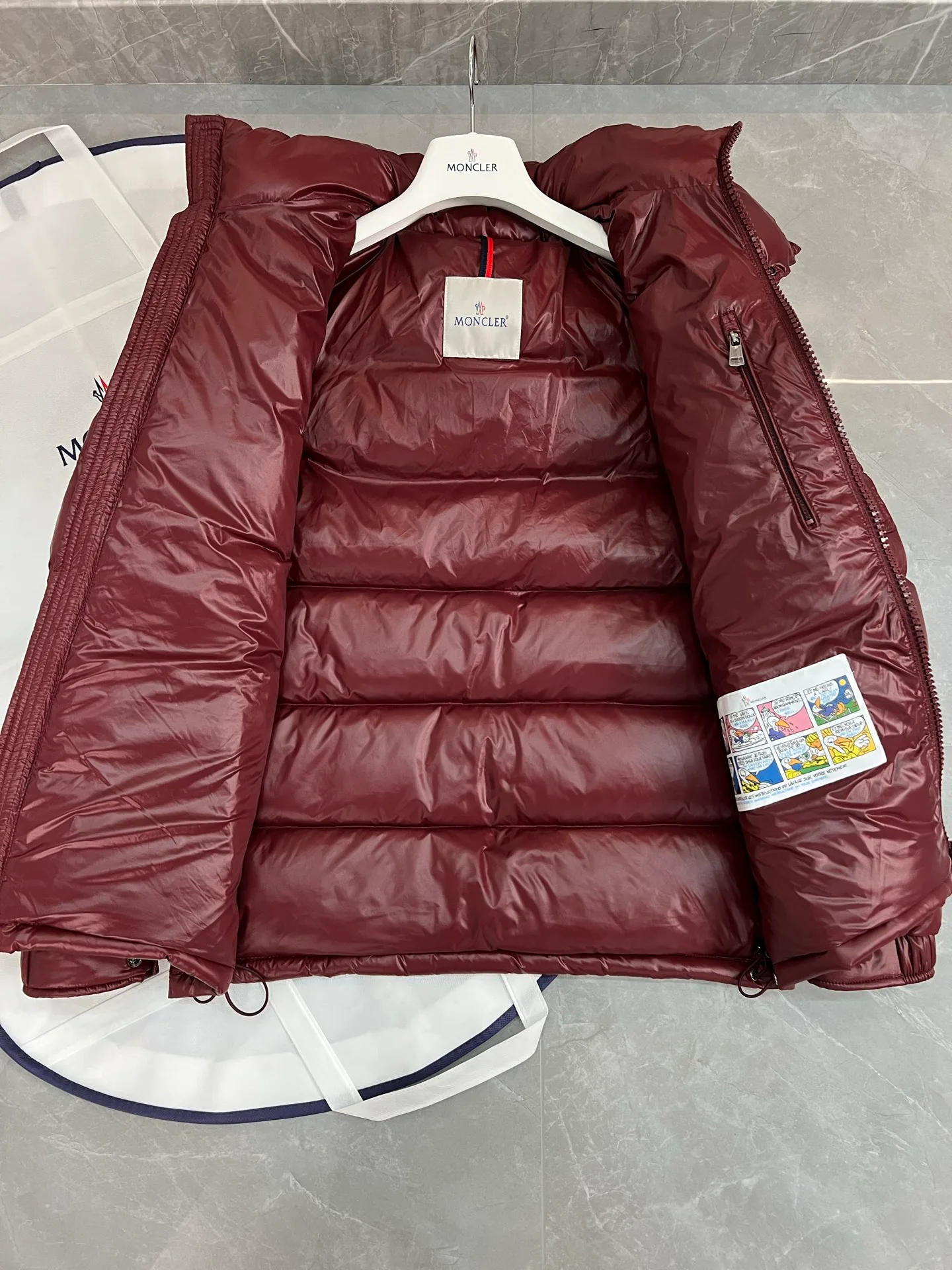 Men's Jackets And Down Jackets MONCLER 18111325