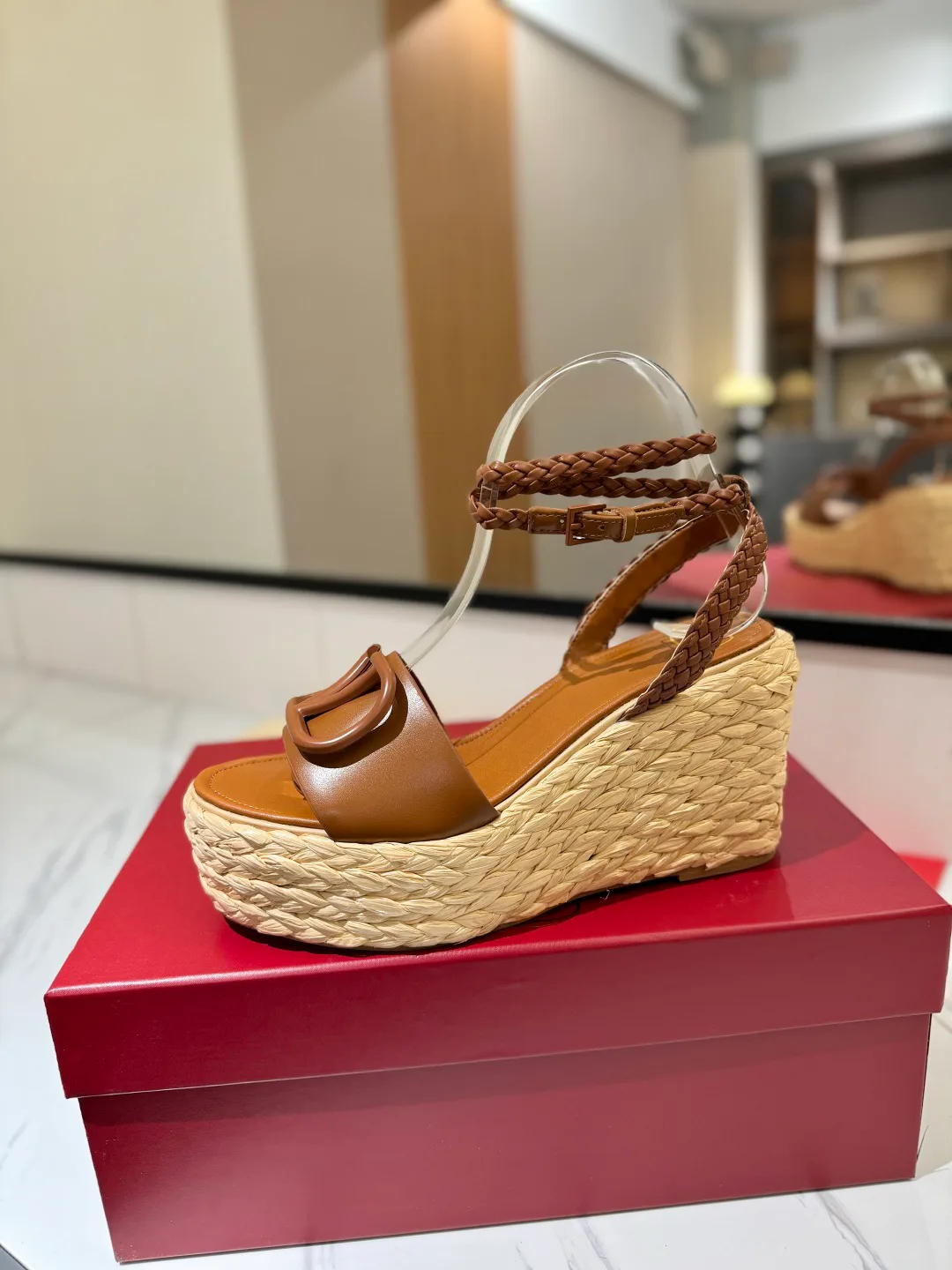 Women's Open-Toe Sandals VALENTINO 17946622