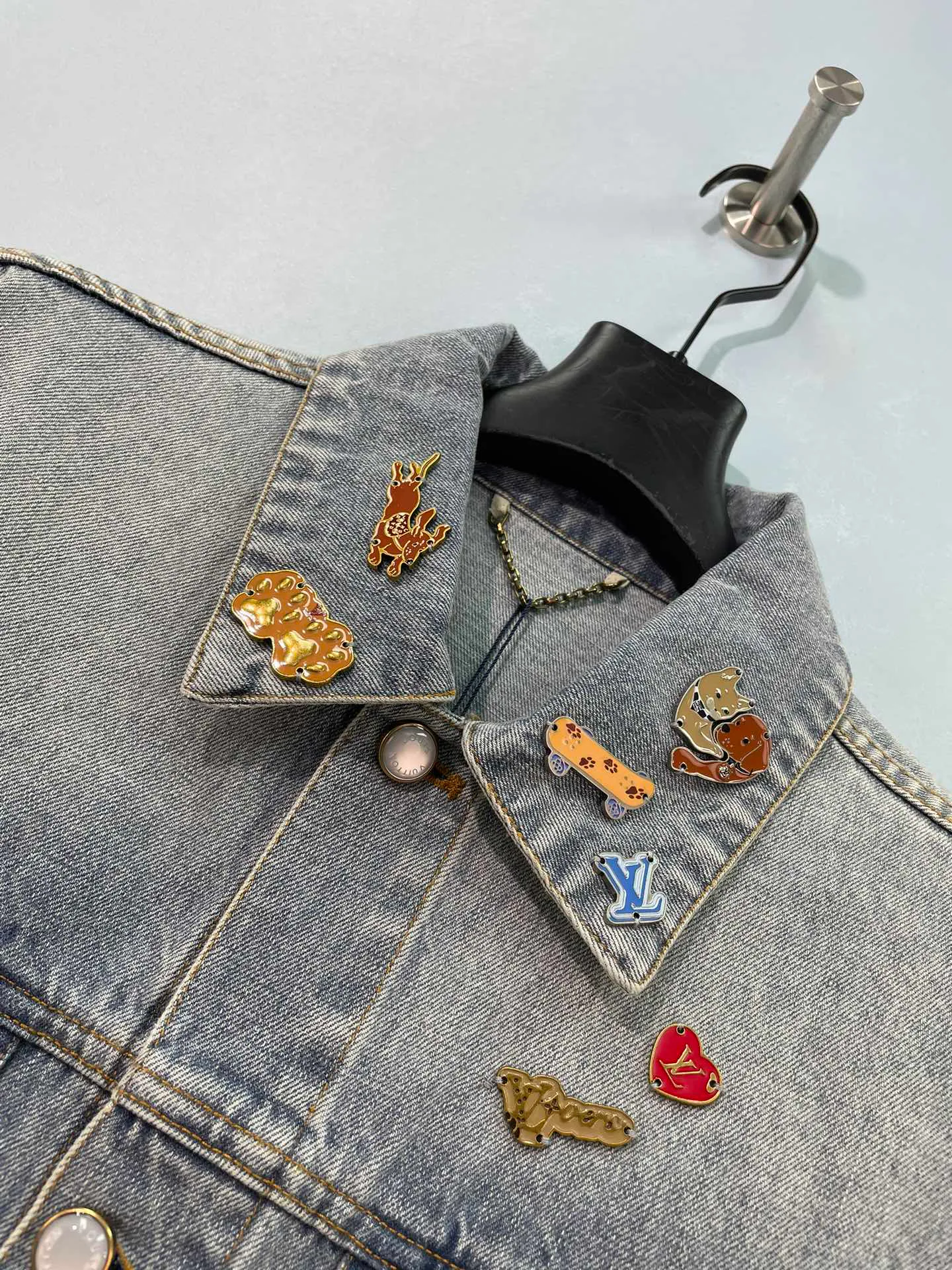 Women's Jackets And Down Jackets LOUIS VUITTON 18151521
