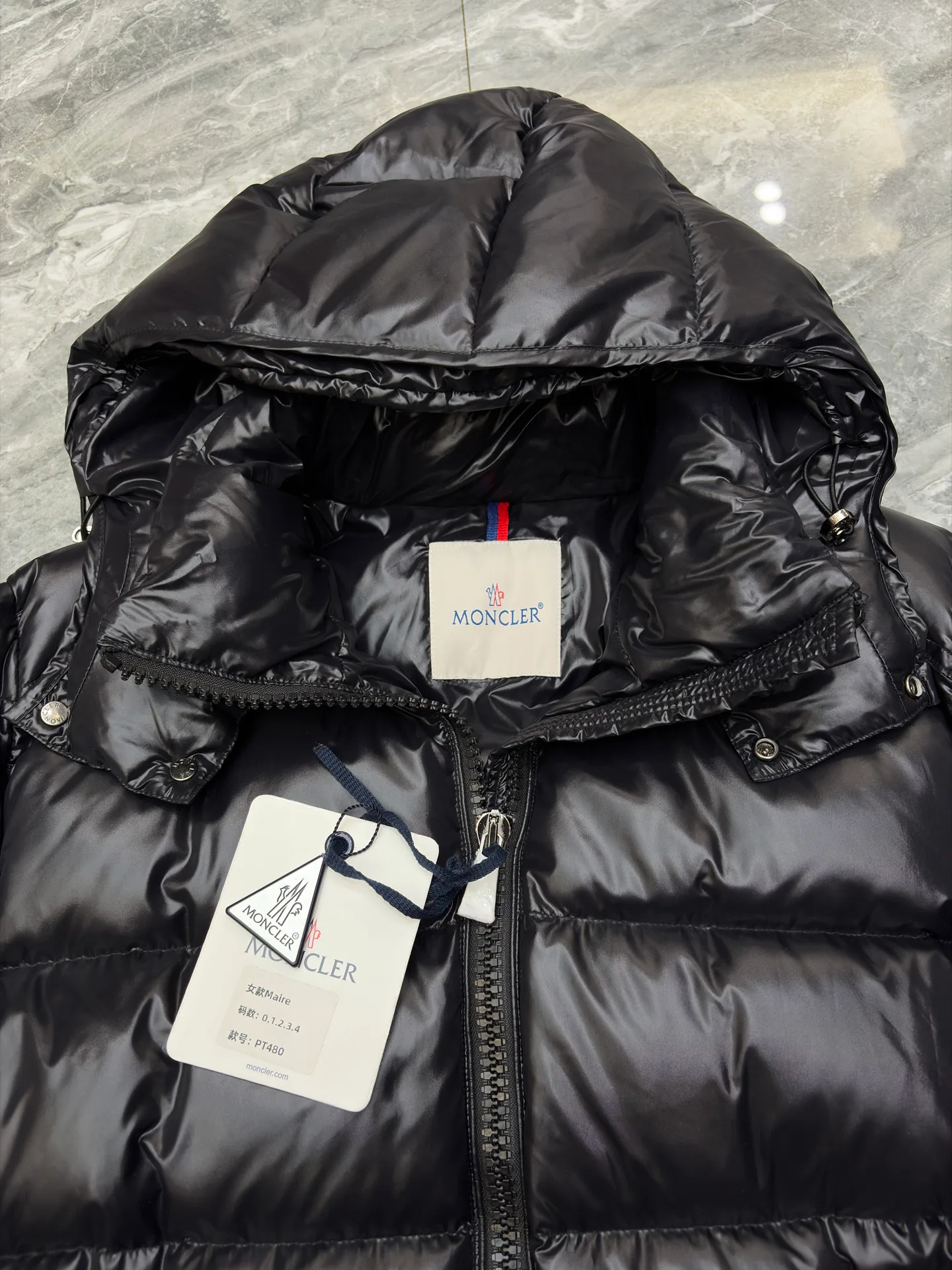 Women's Jackets And Down Jackets MONCLER 17568657