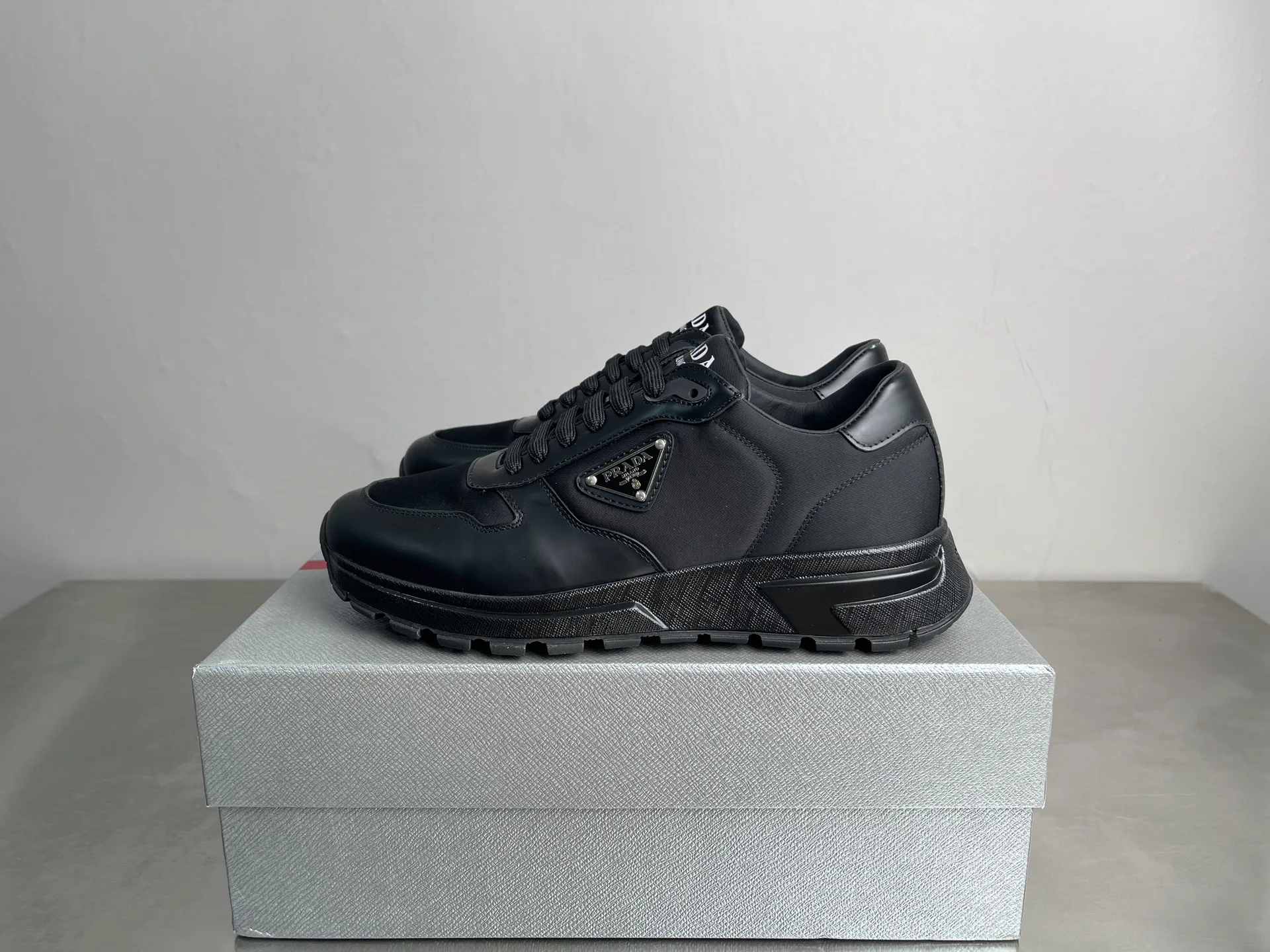 Men's Sneakers PRADA 18385659