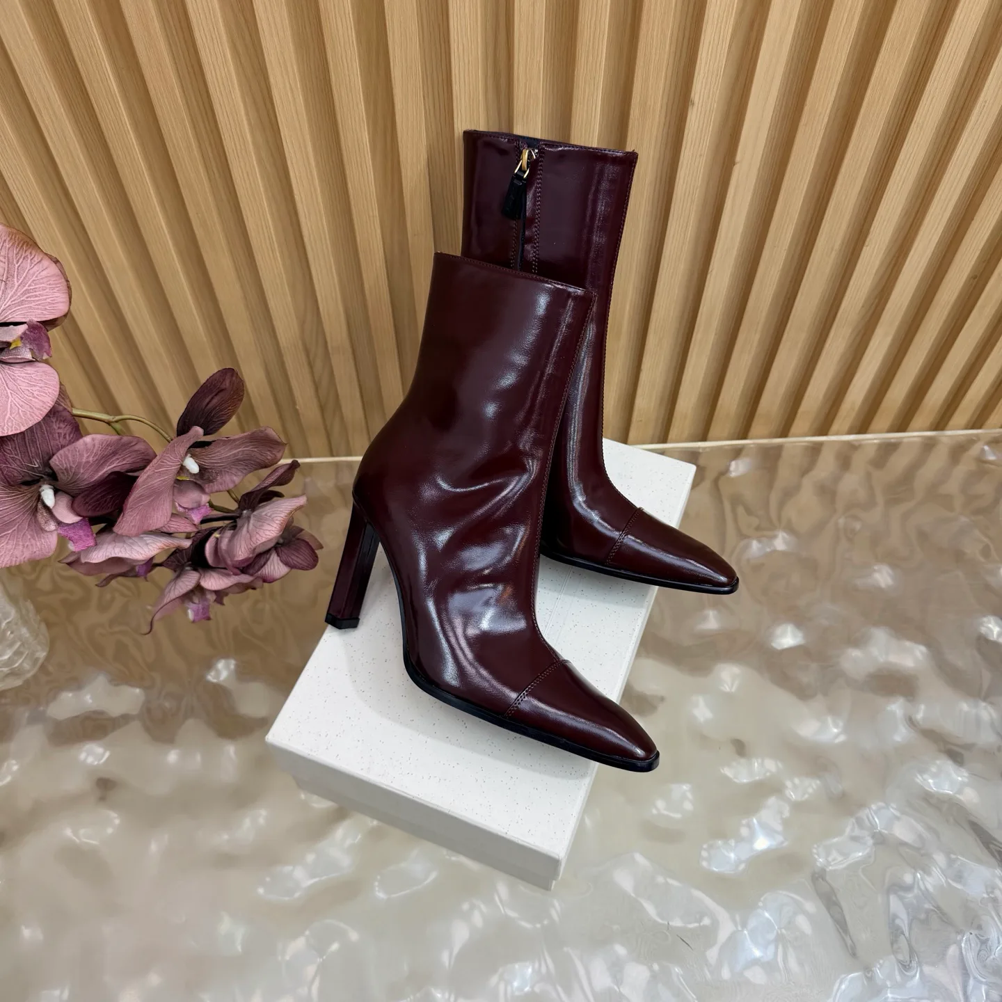 Women's Booties SAINT LAURENT 18508924