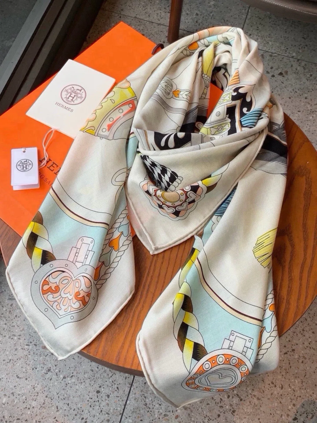 Silk Scarves HERMES 18222554
