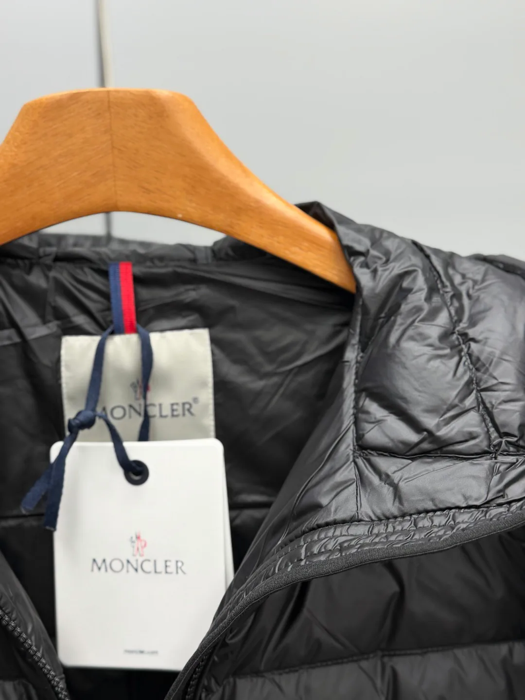 Куртки И Пуховики Мужские Moncler 18684568