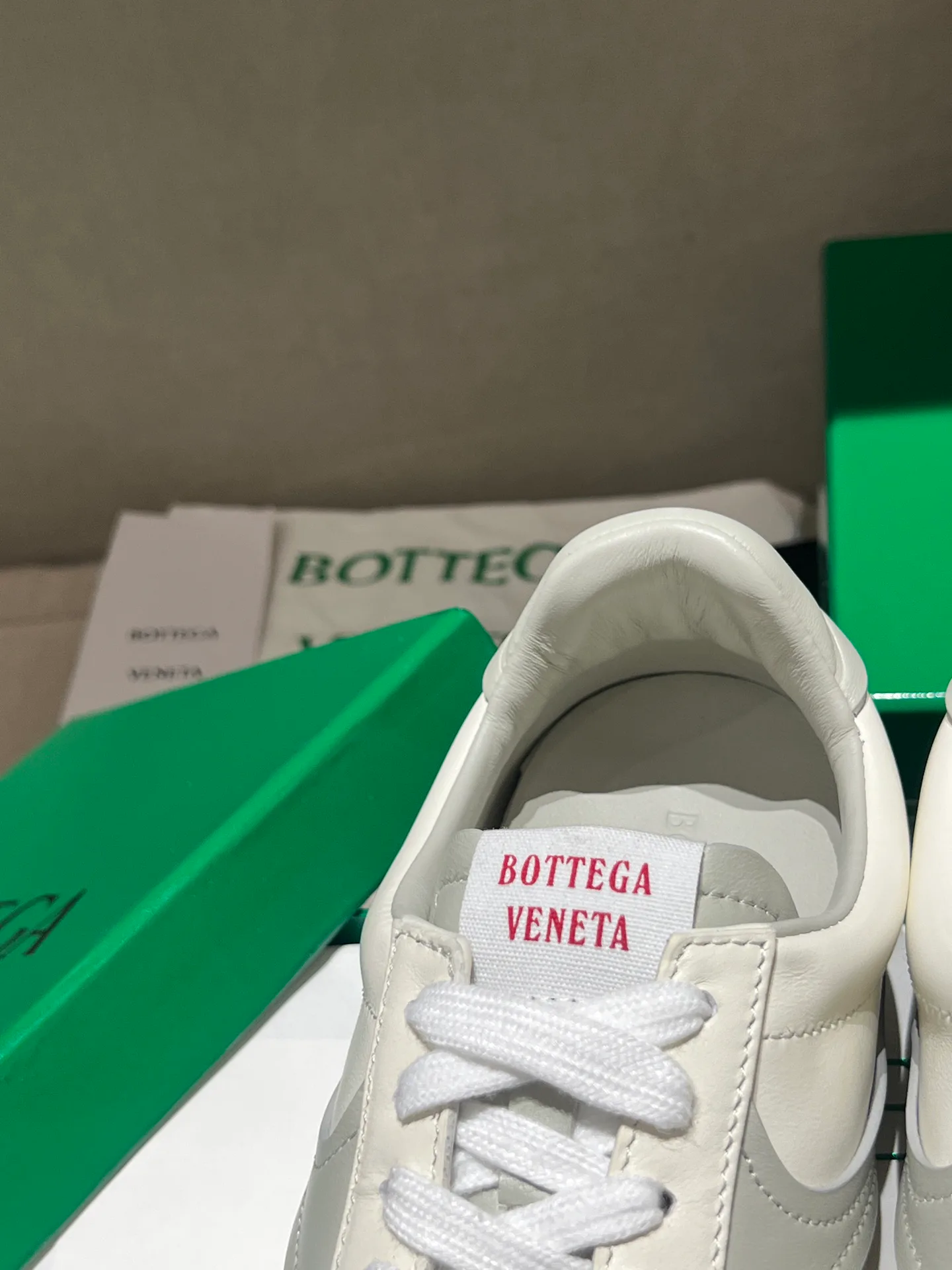 Women's Sneakers BOTTEGA VENETA 18020582