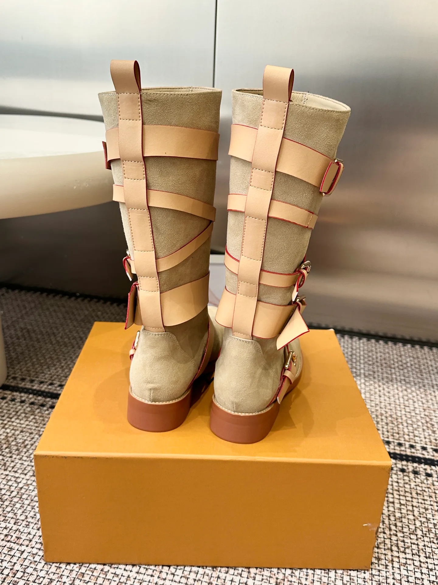 Сапоги Женские Louis Vuitton 18619022
