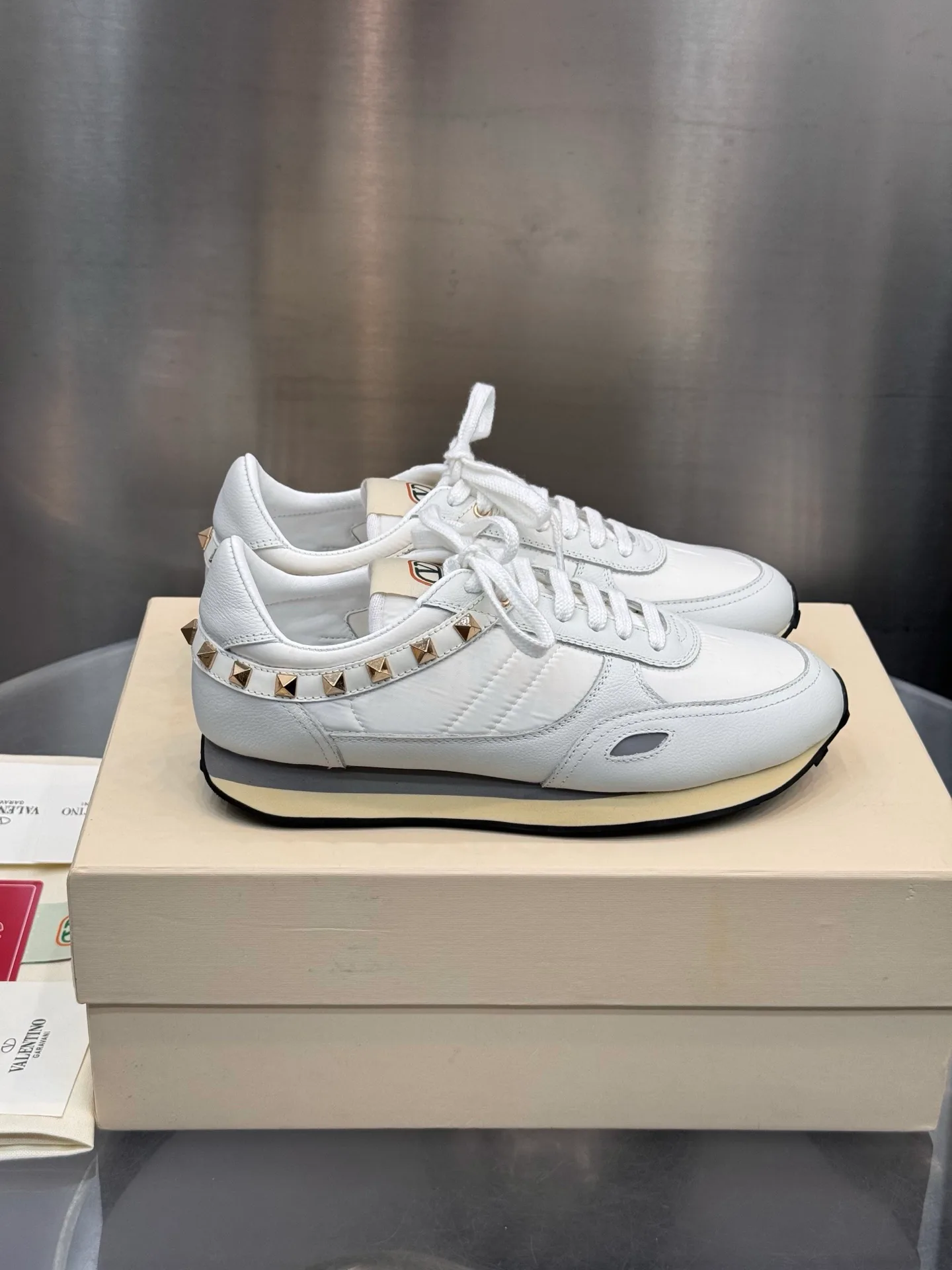 Women's Sneakers VALENTINO 18202512