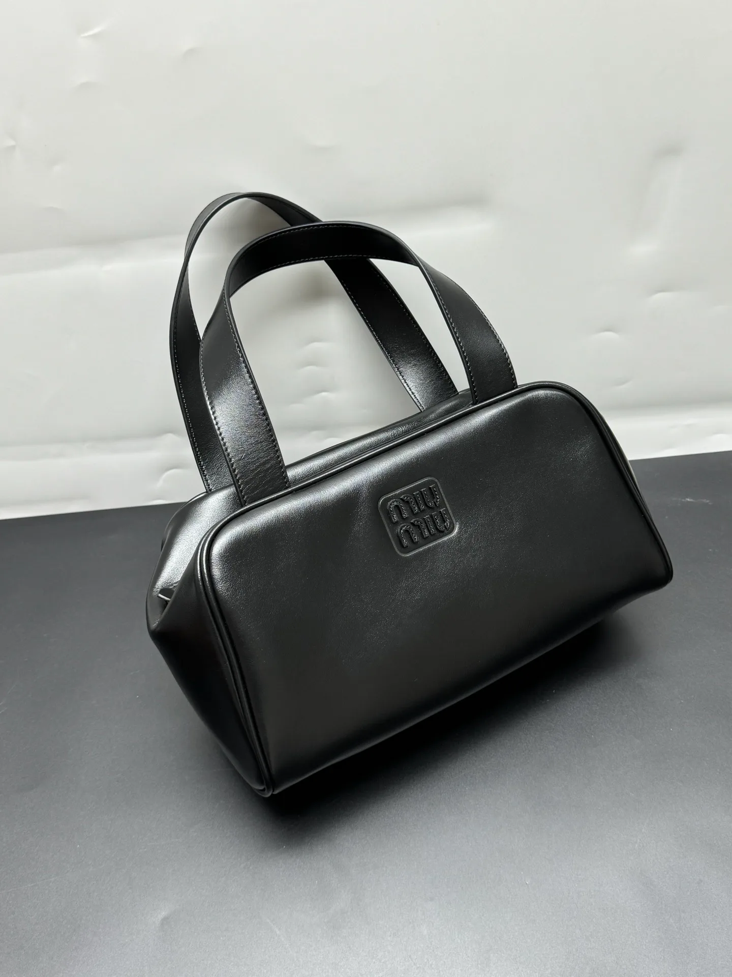Women's Classic Handbags MIU MIU 17999174