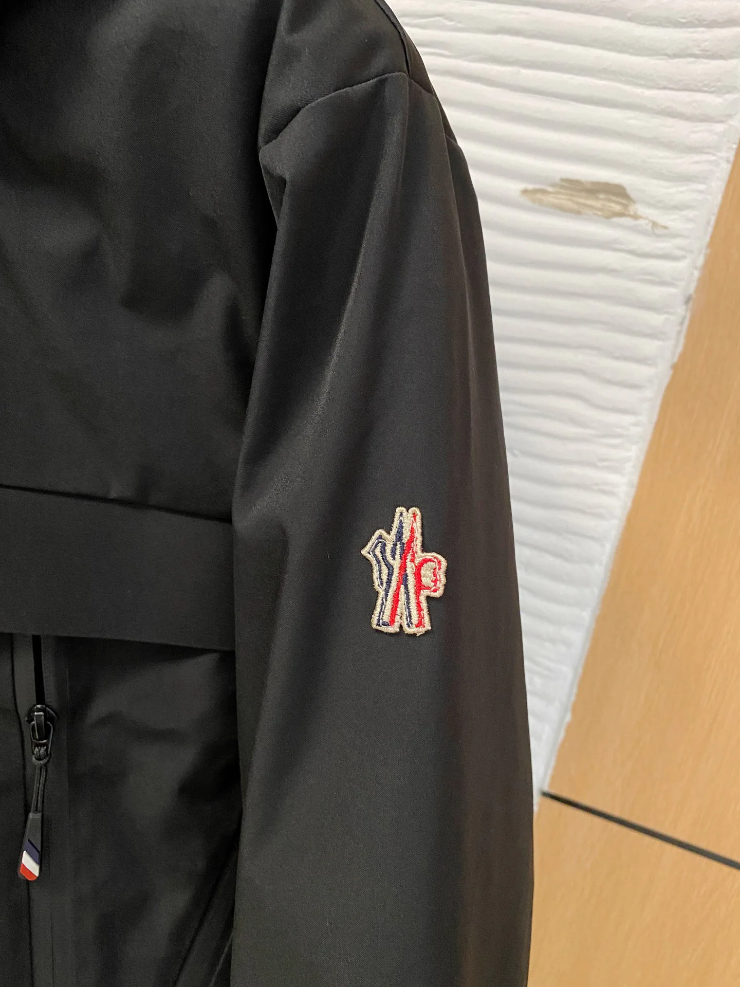 Men's Jackets And Down Jackets MONCLER 18029197
