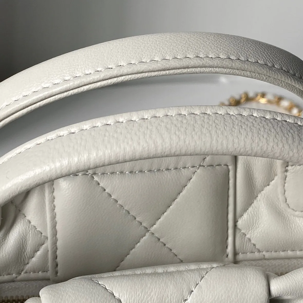 Women's Classic Handbags CHANEL 18207775