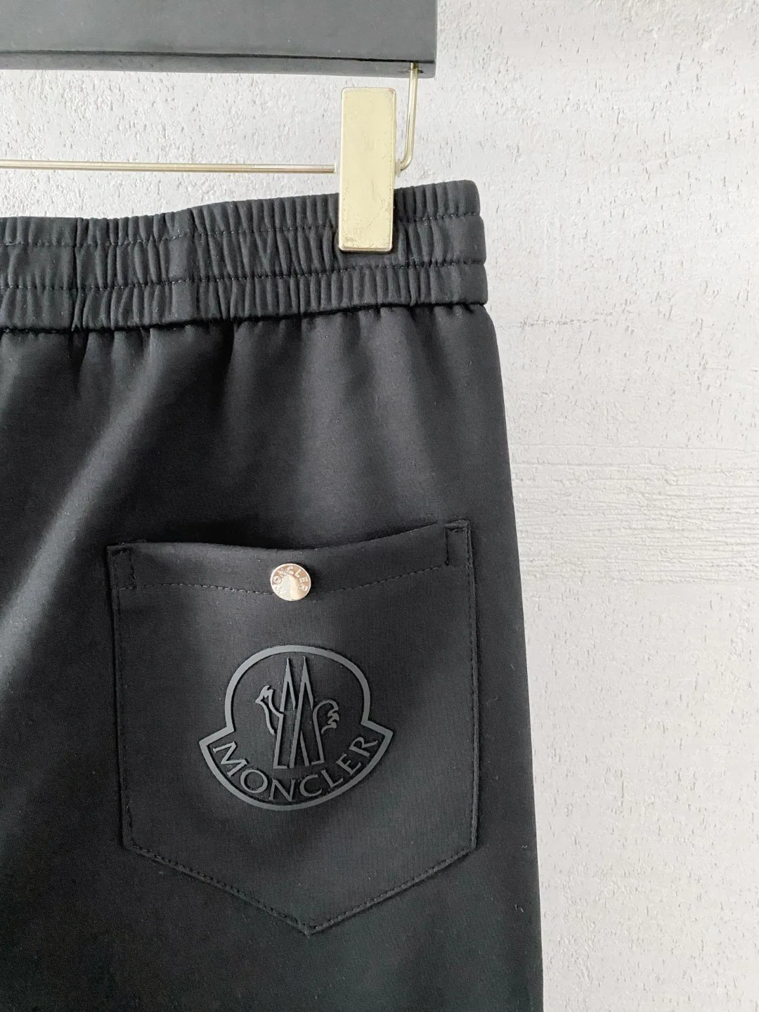 Men's Trousers MONCLER 18296227
