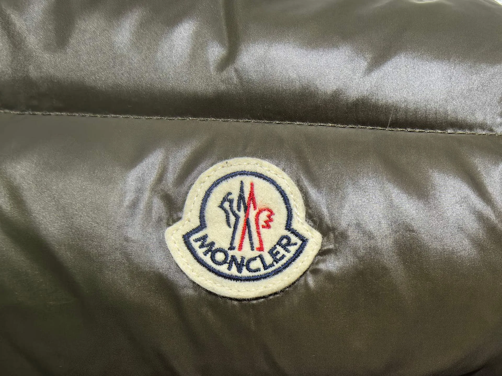 Жилеты Мужские Moncler 18684595
