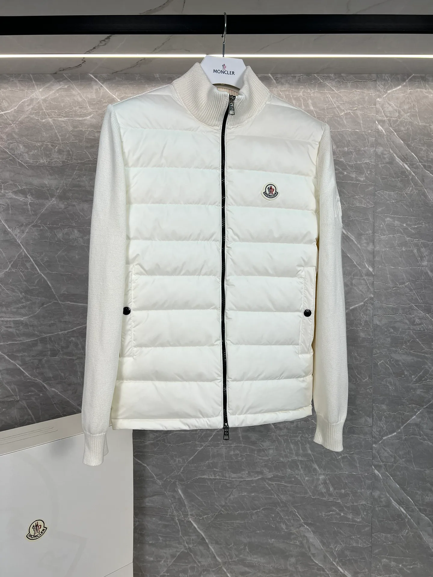 Куртки И Пуховики Женские Moncler 18599790
