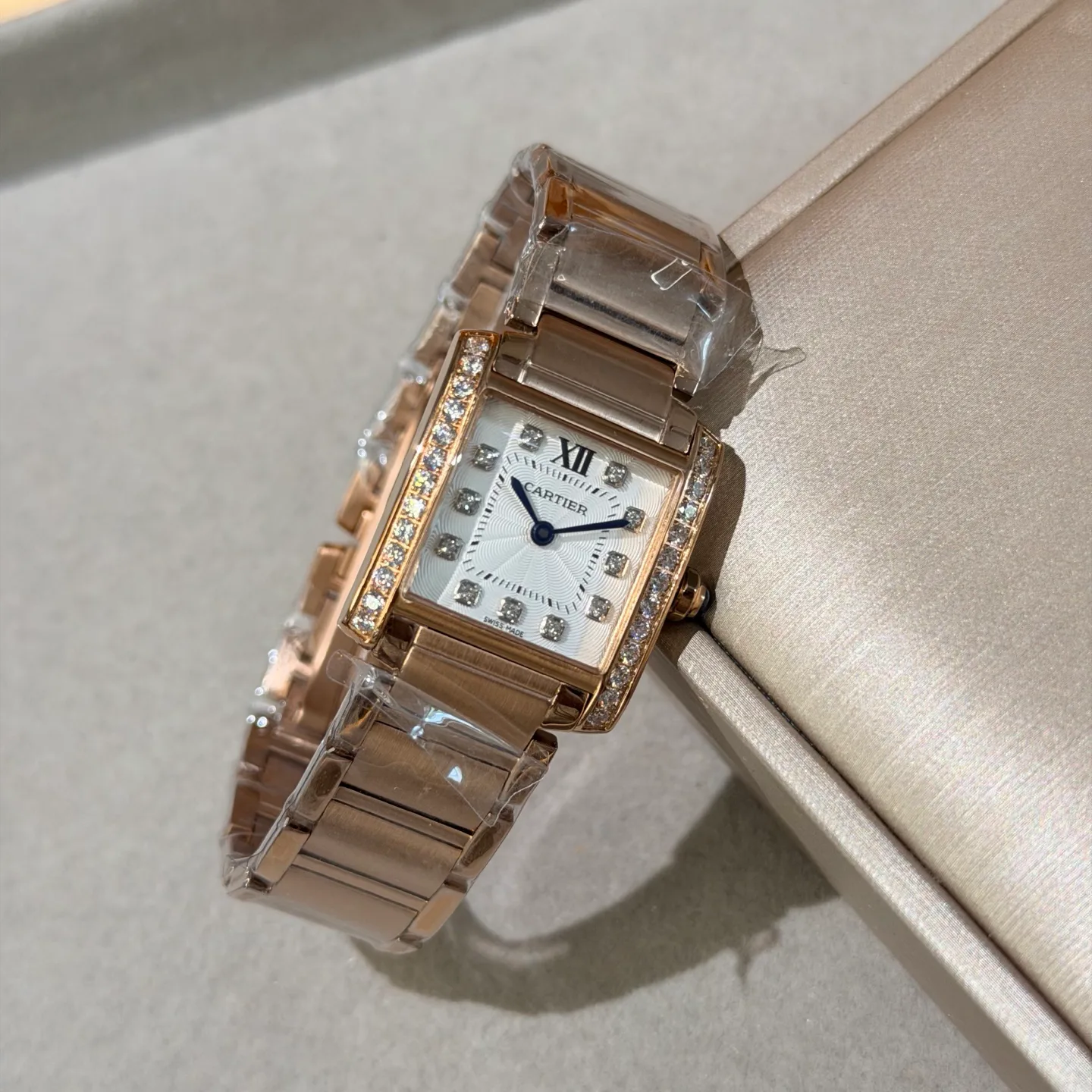 Women's Watches CARTIER 17650367